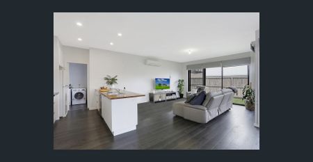 Executive Townhouse - Photo 2