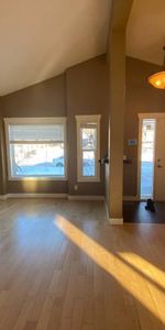 2 bed + den in University Heights - Photo 4