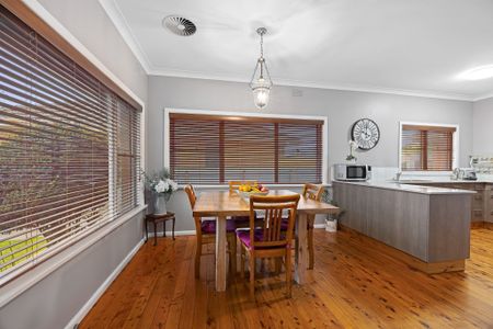 986 Wewak Street, North Albury NSW 2640 - House For Rent | Domain - Photo 2