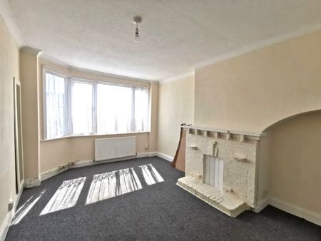 2 Bed Flat, Oak Tree Dell, NW9 - Photo 2