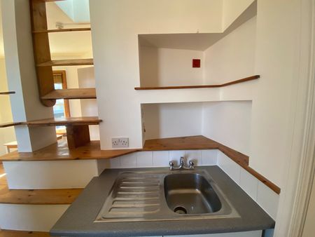 Studio Flat, Stokes Croft, BS1 - Photo 4