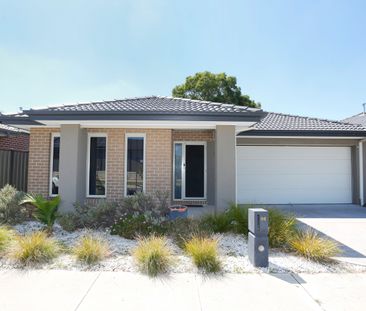 Beautiful 3-Bedroom Home in Mernda - Photo 2