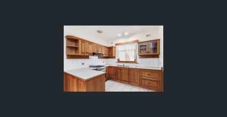 Charming Home Well Presented Classic Family Home 2 Brm with Office or 3rd Brm with ceiling Fans.Gas Top Cooker Tiled and Polished Wooden Floors. - Photo 5