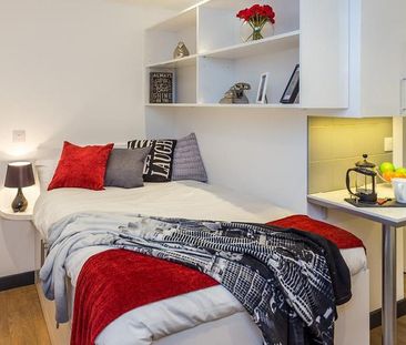 Studio to rent - Photo 1