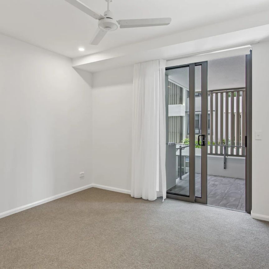 Unit 216/59 Marine Parade, Redcliffe. - Photo 1