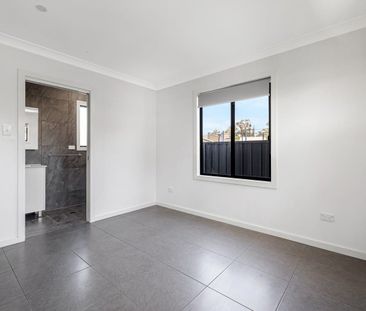 Modern 2 Bedroom Granny Flat - Photo 1