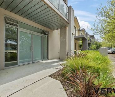 TWO-BEDROOM TOWNHOUSE - Photo 3