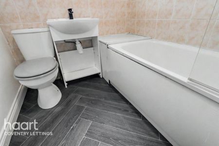 2 bedroom terraced house to rent - Photo 4