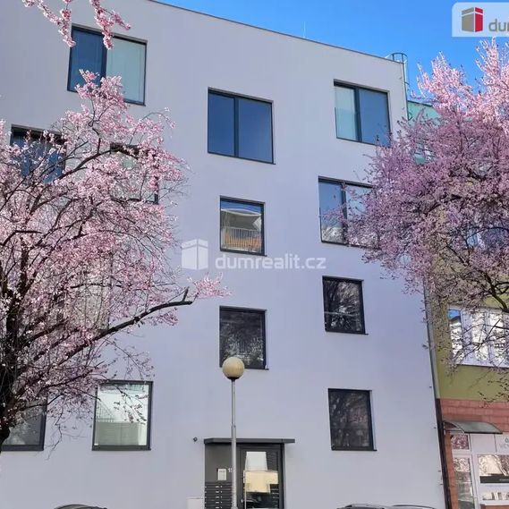 Pronájem, byt 1+kk, 37 m - Fotografie 1