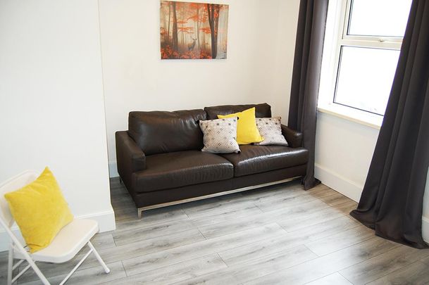 4 bedroom terraced house to rent - Photo 1