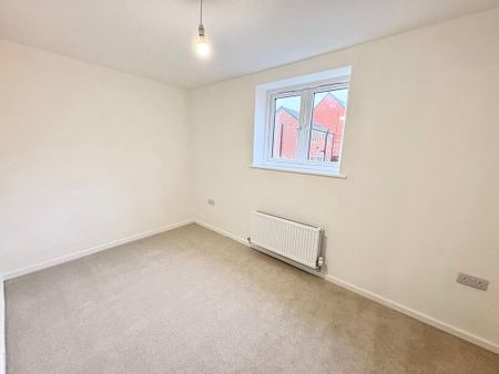 3 bedroom semi-detached house to rent - Photo 5