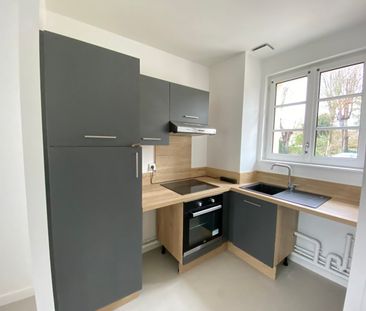 Location Appartement 2 pièces 34m² - Photo 3