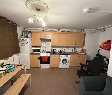 1 Bed Flat, First Floor, N22 - Photo 6