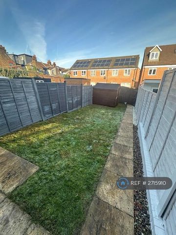 2 bedroom terraced house to rent - Photo 5