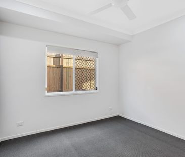 Gorgeous Modern Family Home in Griffin! - Photo 3