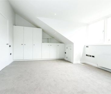4 bedroom end of terrace house to rent - Photo 3