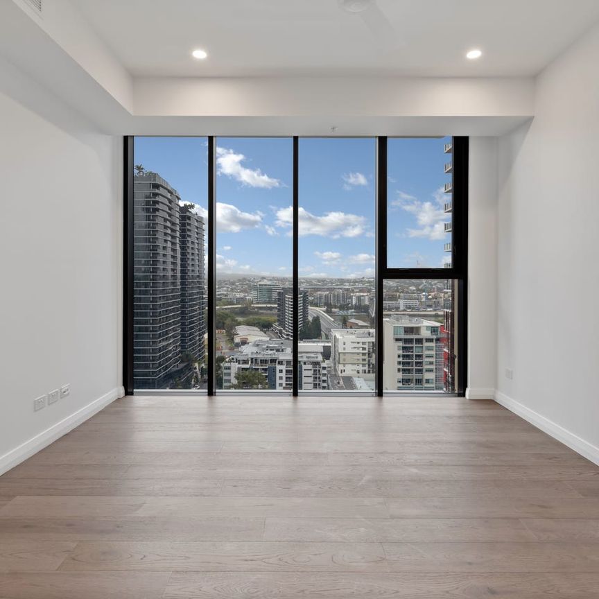 2141/51 Fish Ln, South Brisbane, Qld 4101 - Photo 1