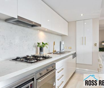 Premium Two-Bedroom Riverfront Residence - Photo 3