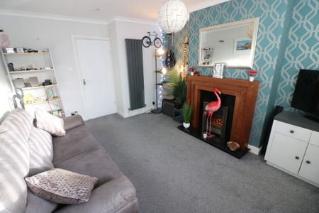 102 Rockford Avenue - Photo 2