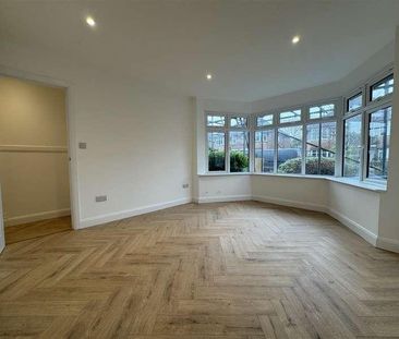 Douglas Close, Worthing, BN11 - Photo 4