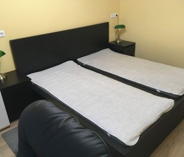 Bakáts Tér room in shared apartment - Fotó 5