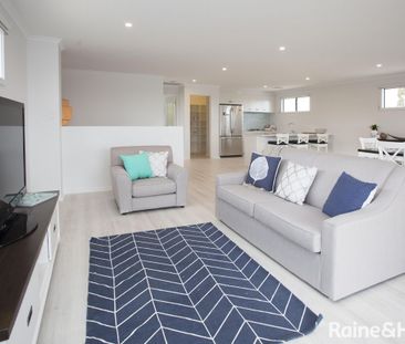 Quality Living in Spacious Family Home on Hindmarsh Road - Photo 2