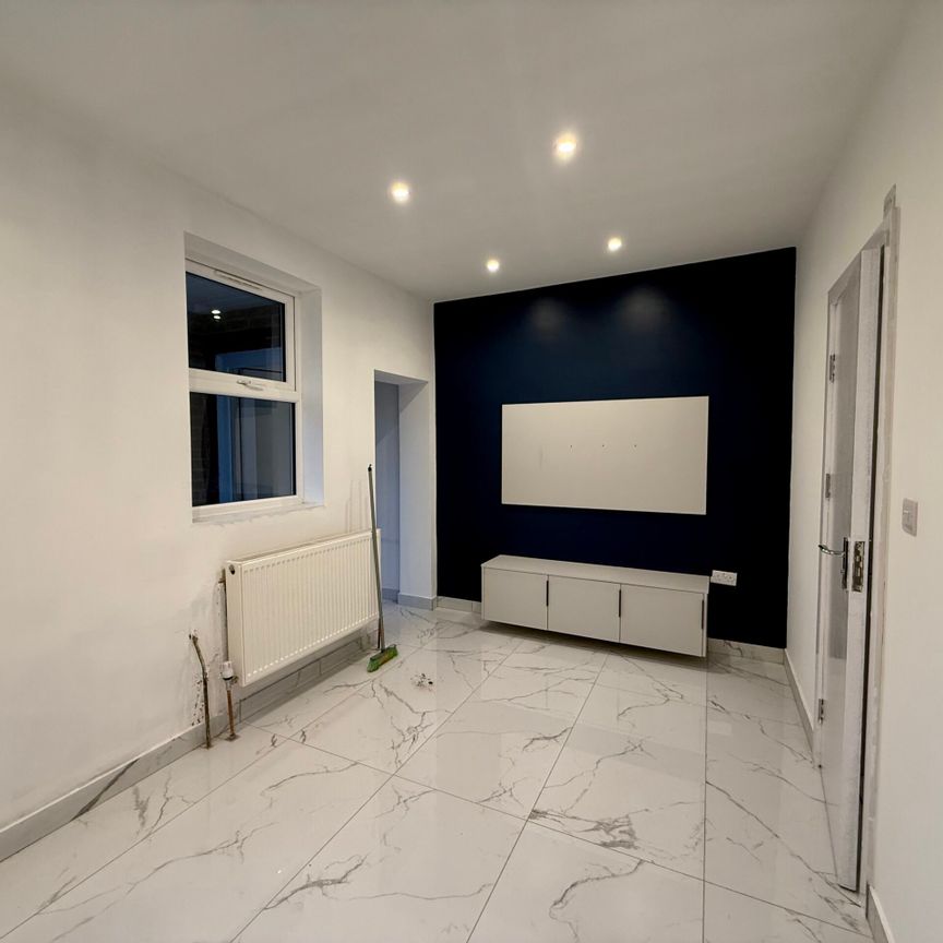 Adelaide Road, Southall, UB2 5PX - Photo 1