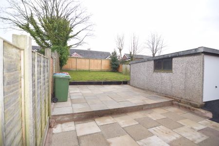 To Let 3 Bed Semi-Detached House - Photo 4