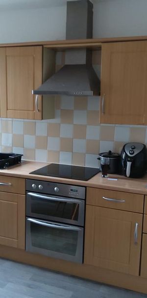 2 bedroom terraced house to rent - Photo 2