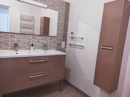 Location appartement 4 pièces 85.89 m² à Angers (49000) - Photo 2