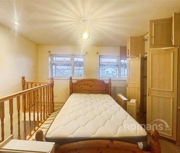 Blackamoor Lane, Maidenhead, SL6 - Photo 4