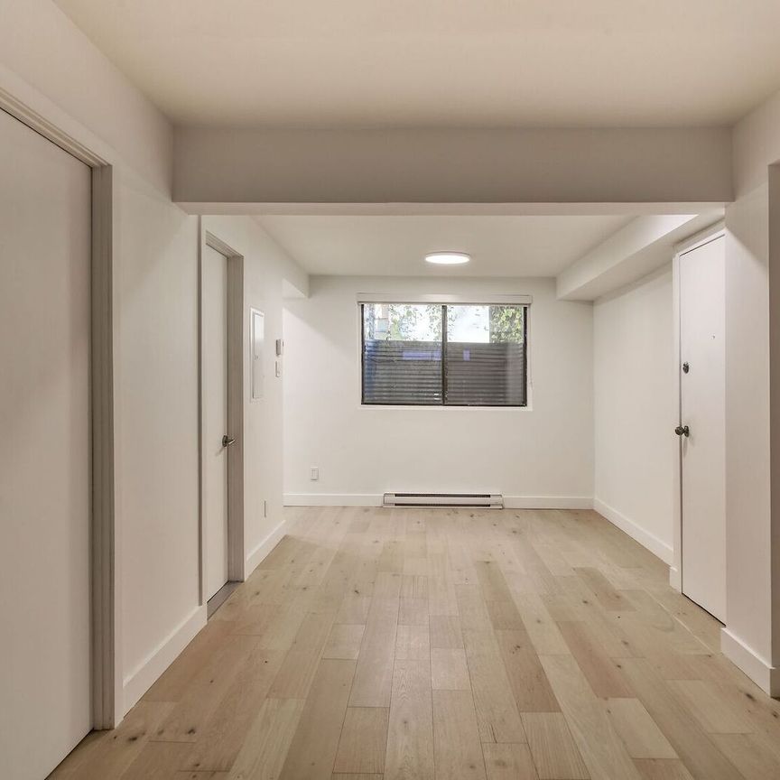 6885-6891 Sherbrooke west - Photo 1