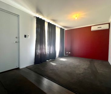 Neat & Comfortable Home in a Super Convenient Location! - Photo 1