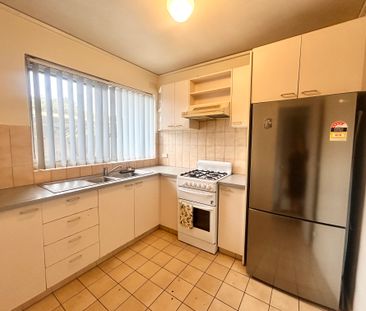 4 / 184 Neerim Road, CARNEGIE - Photo 3