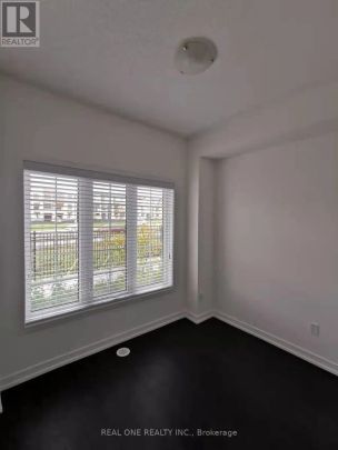 209 HARDING PARK STREET - Photo 1