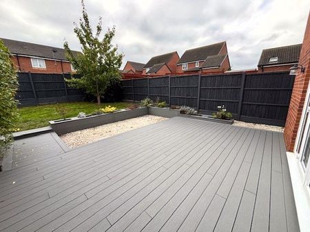 3 bedroom detached house to rent - Photo 3