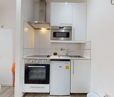 Studio to rent - Photo 5