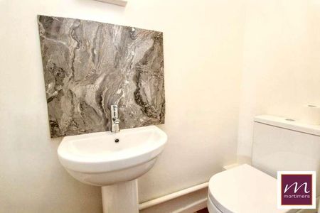 Millers Way, Fairford Leys, HP19 - Photo 2