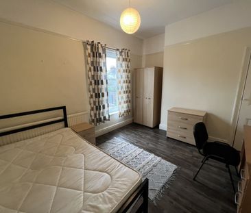 Brownlow Street, The Groves - P1004 - Photo 6