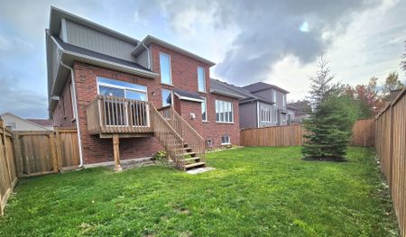 For Lease - 3 Cristiano Avenue, Wasaga Beach, Ontario - Photo 4