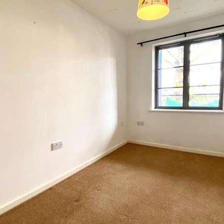 Quadrant Court, Jubilee Square, Reading, Berkshire, RG1 - Photo 1