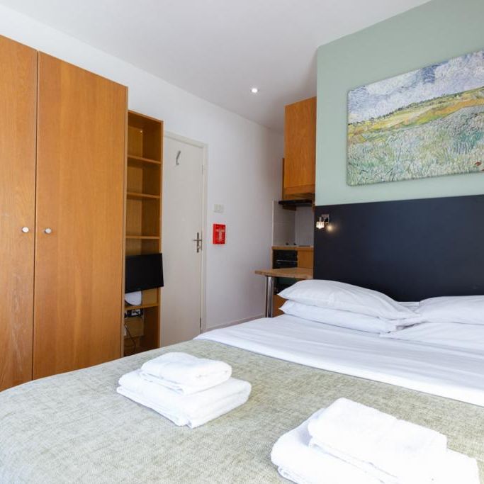 Studio to rent - Photo 1