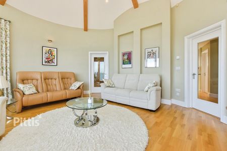 3 bedroom penthouse to rent - Photo 2