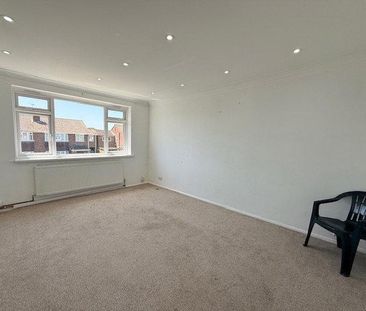 2 bedroom maisonette to rent - Photo 3