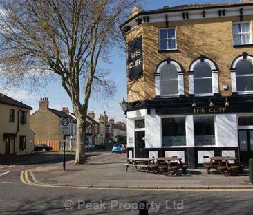 Enormous Rooms -, Park Street, Southend On Sea, SS0 - Photo 5