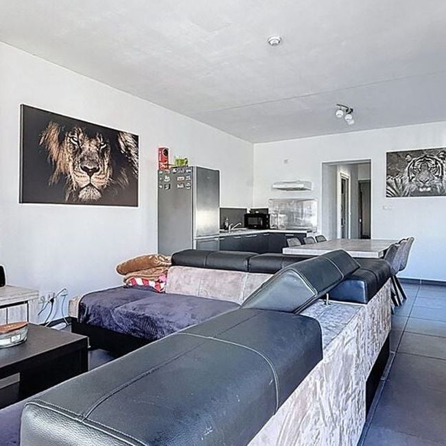 Appartement te huur in Flémalle-Grande voor € 700 met 1 slaapkamer - Foto 1