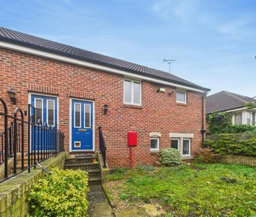 3 bedroom semi-detached house to rent - Photo 4