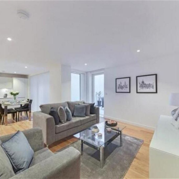 3 bedroom flat to rent - Photo 1