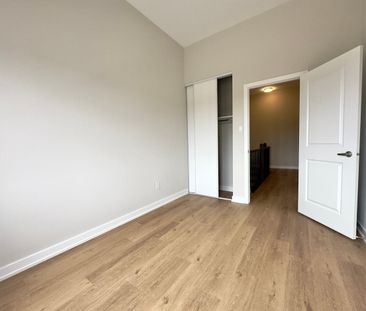 252 Craig Duncan Terrace town house — Ottawa, ON (3-Bedroom) - 3 Be... - Photo 1