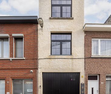 Volledig gerenoveerde, kleine bovenwoning met ruim terras – Lier - Photo 1